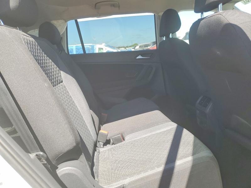 52099416 :رقم المزاد ، 3VV1B7AX6KM142793 vin ، 2019 Volkswagen Tiguan مزاد بيع