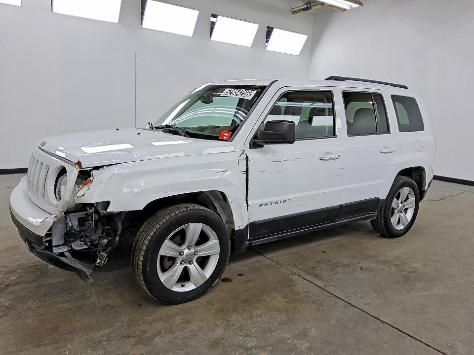 2015 Jeep Patriot მანქანა იყიდება აუქციონზე, vin: 1C4NJPFBXFD185681, აუქციონის ნომერი: 52954256