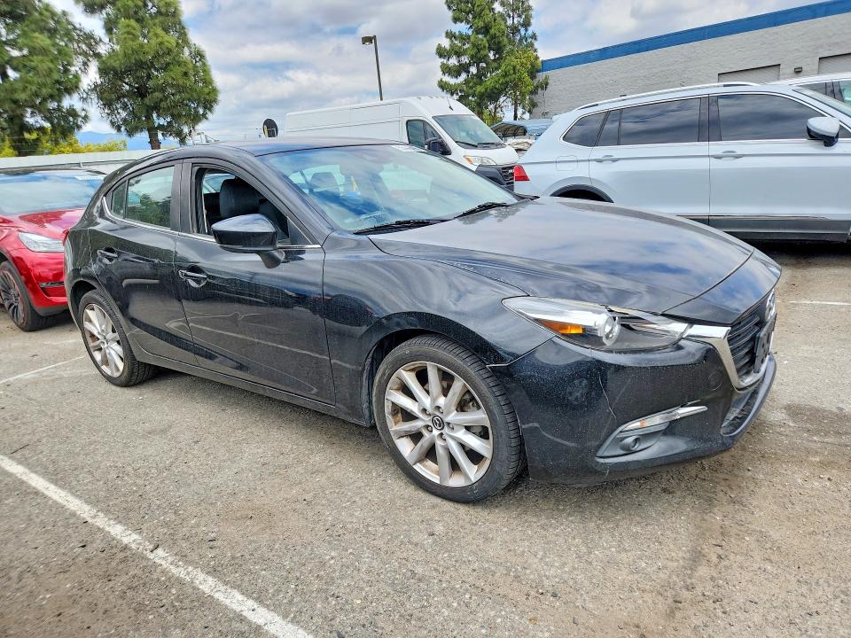 Продажа на аукционе авто 2017 Mazda 3, vin: JM1BN1M32H1100126, номер лота: 55443496