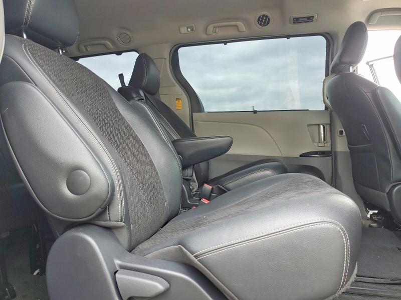 53318716 :رقم المزاد ، 5TDXK3DC8ES460543 vin ، 2014 Toyota Sienna مزاد بيع
