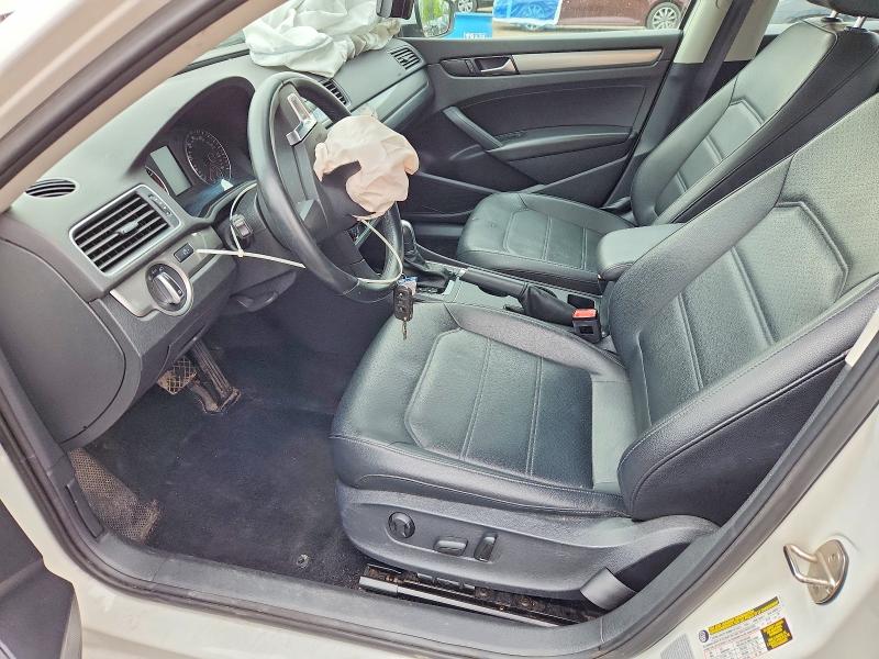 50724506 :رقم المزاد ، 1VWAS7A3XFC020812 vin ، 2015 Volkswagen Passat مزاد بيع
