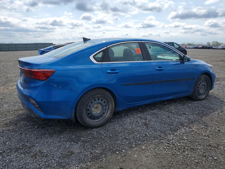 51102096 :رقم المزاد ، 3KPF34ADXNE535989 vin ، 2022 Kia Forte مزاد بيع