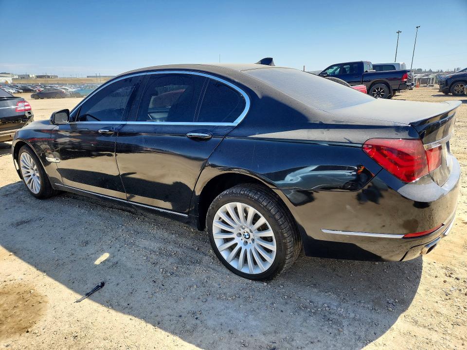 2013 Bmw 750 მანქანა იყიდება აუქციონზე, vin: WBAYB6C53DC998363, აუქციონის ნომერი: 53066406
