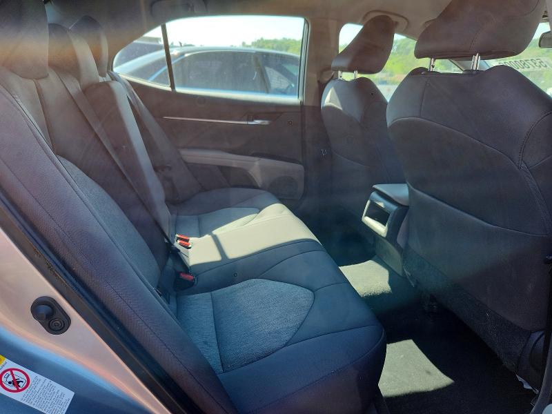 53780006 :رقم المزاد ، 4T1B11HK7KU747376 vin ، 2019 Toyota Camry مزاد بيع