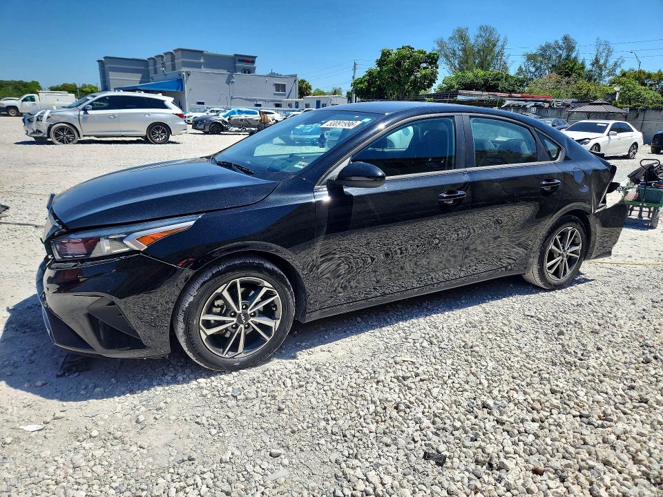 53091996 :رقم المزاد ، 3KPF24AD1NE481713 vin ، 2022 Kia Forte مزاد بيع
