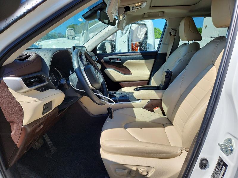 Продажа на аукционе авто 2022 Toyota Highlander, vin: 5TDGZRBH5NS245456, номер лота: 55329406