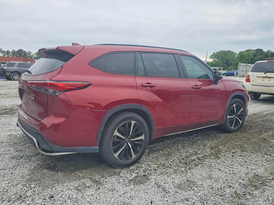 Продаж на аукціоні авто 2022 Toyota Highlander, vin: 5TDLZRAH2NS131155, номер лоту: 52749606