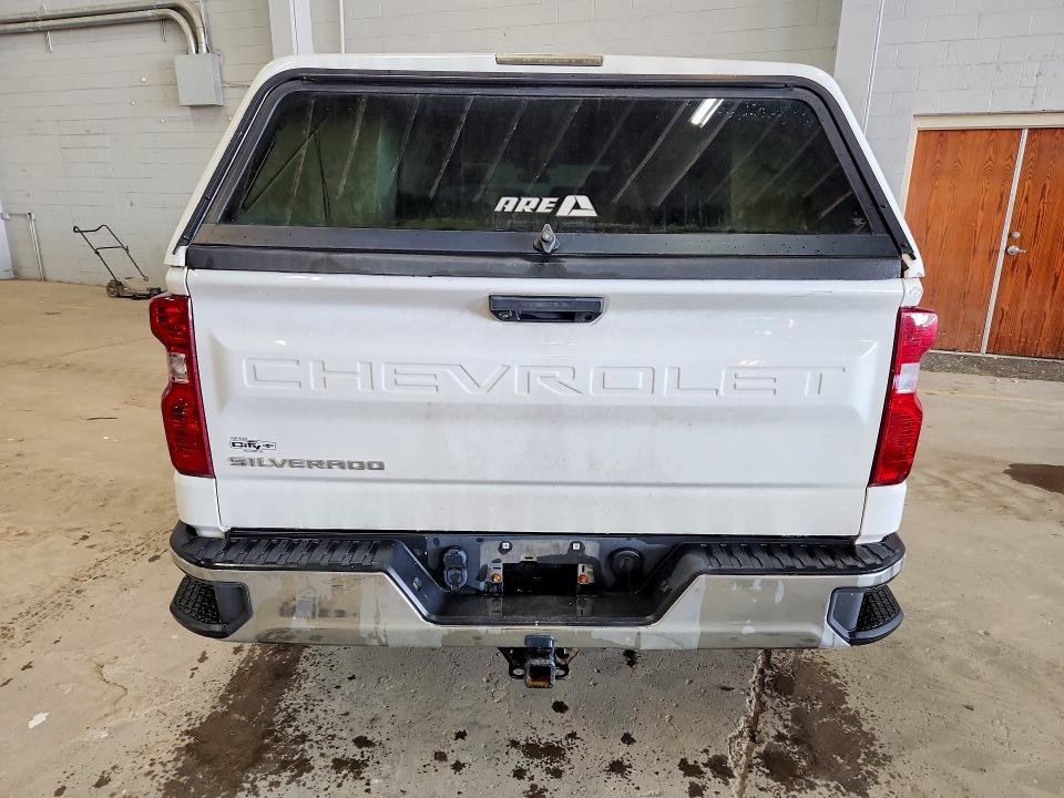 Продажа на аукционе авто 2023 Chevrolet Silverado, vin: 3GCPDAEK3PG166683, номер лота: 55555116