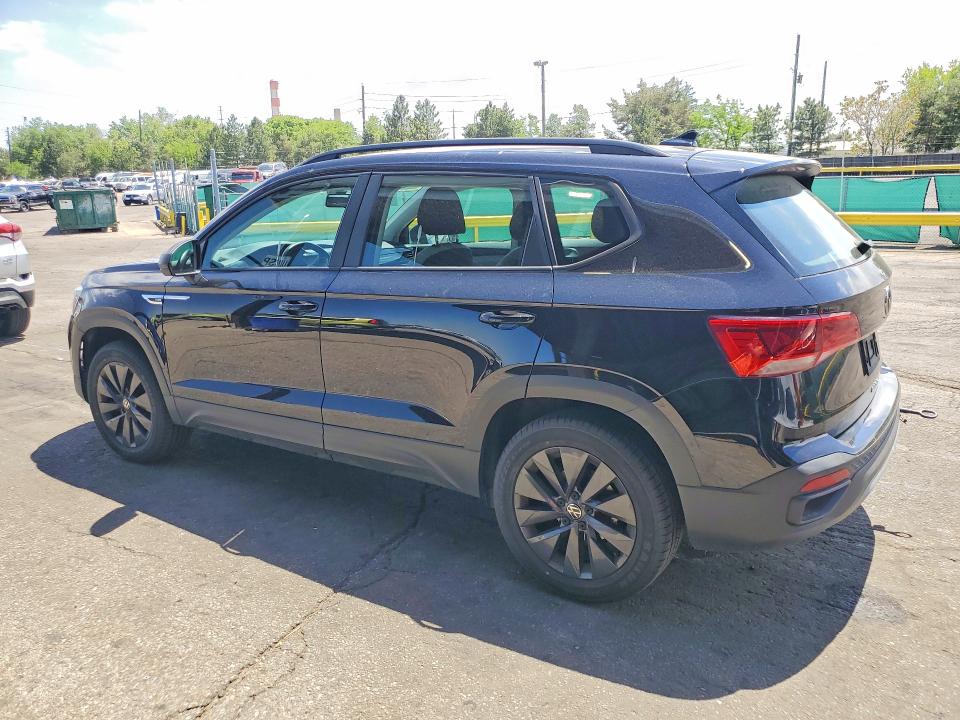 52781686 :رقم المزاد ، 3VVMX7B29NM021441 vin ، 2022 Volkswagen Taos مزاد بيع