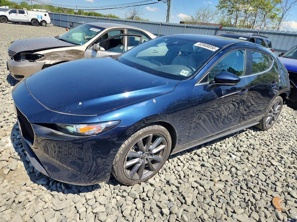 Auction sale of the 2022 Mazda 3, vin: JM1BPALLXN1520935, lot number: 52008856