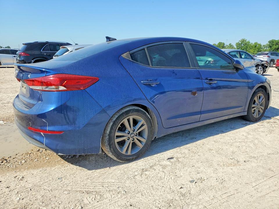 53466846 :رقم المزاد ، 5NPD84LF0HH135656 vin ، 2017 Hyundai Elantra مزاد بيع
