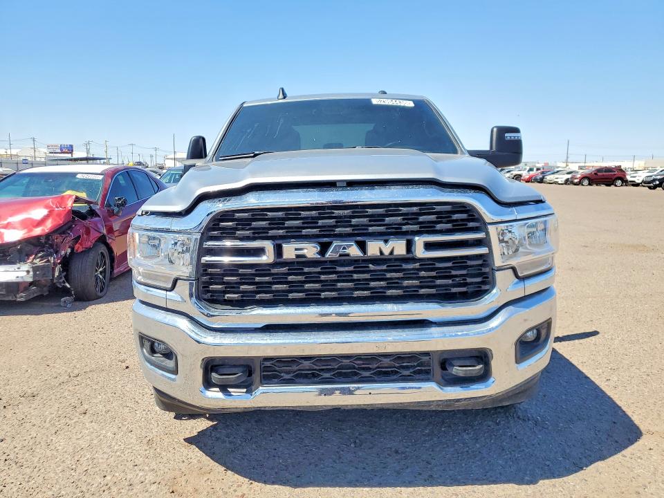 52964436 :رقم المزاد ، 3C6UR5DJ8RG323509 vin ، 2024 Ram 2500 مزاد بيع
