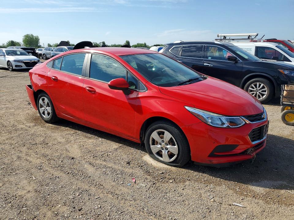 54631576 :رقم المزاد ، 1G1BC5SM0J7238378 vin ، 2018 Chevrolet Cruze مزاد بيع
