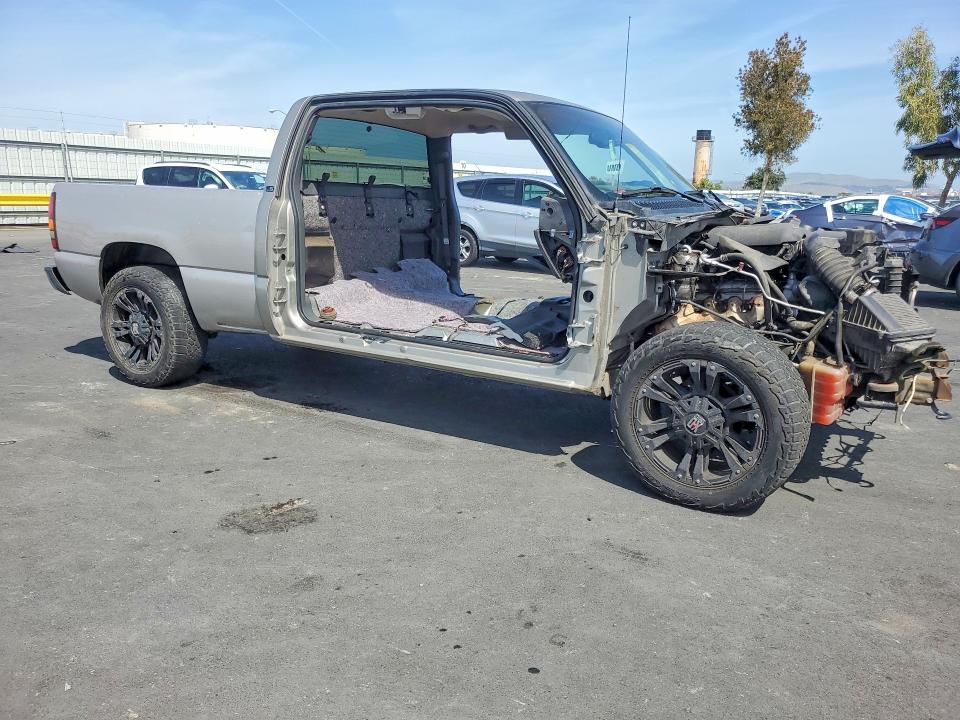 2003 Chevrolet Silverado მანქანა იყიდება აუქციონზე, vin: 2GCEC19V231125625, აუქციონის ნომერი: 52211946