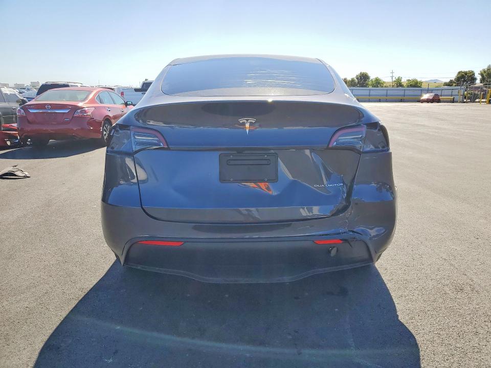 2023 Tesla Model Y მანქანა იყიდება აუქციონზე, vin: 7SAYGDEEXPF790710, აუქციონის ნომერი: 53272046
