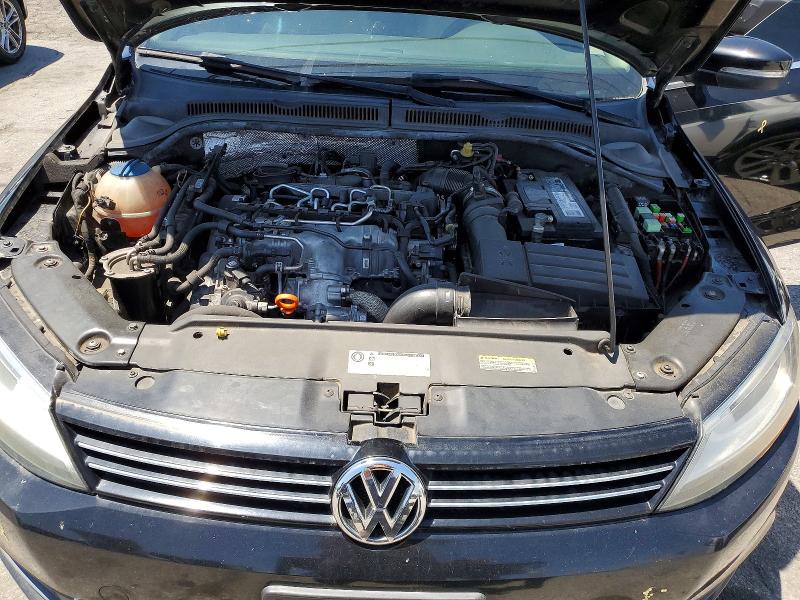 Продажа на аукционе авто 2014 Volkswagen Jetta, vin: 3VWLL7AJ0EM372900, номер лота: 52600036
