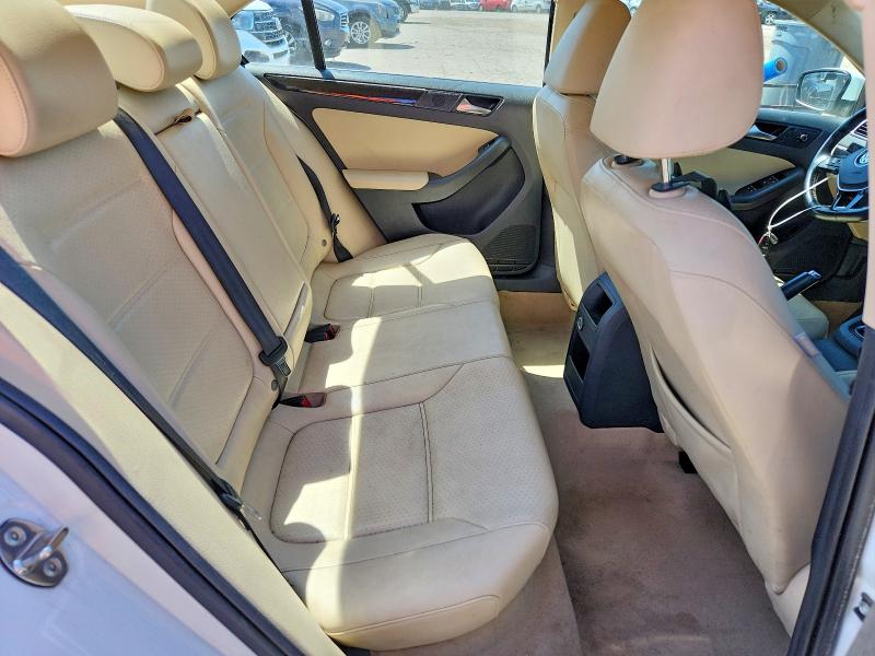 Продажа на аукционе авто 2015 Volkswagen Jetta, vin: 3VWLA7AJ4FM318720, номер лота: 55319826