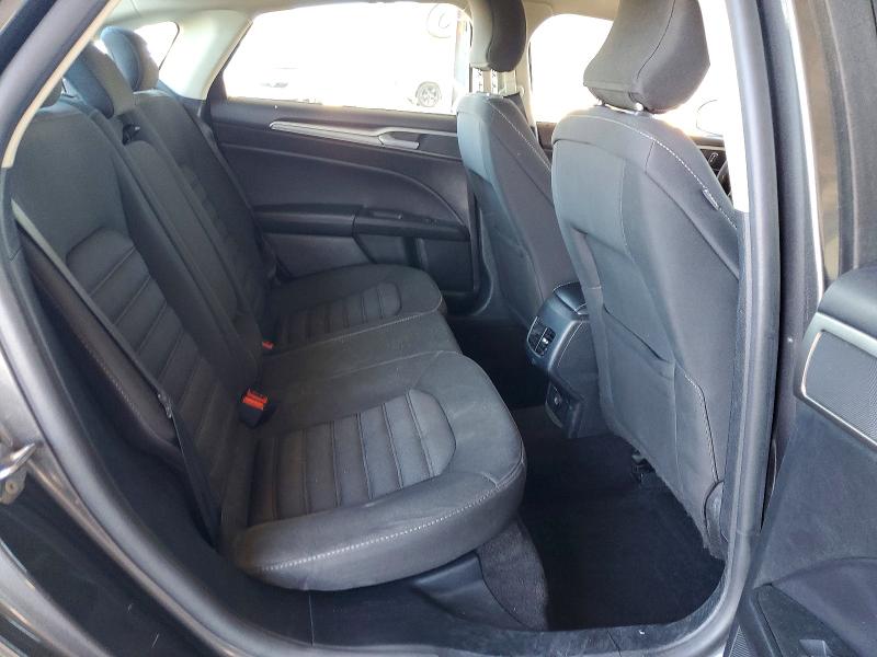 53660316 :رقم المزاد ، 3FA6P0LUXKR135922 vin ، 2019 Ford Fusion مزاد بيع