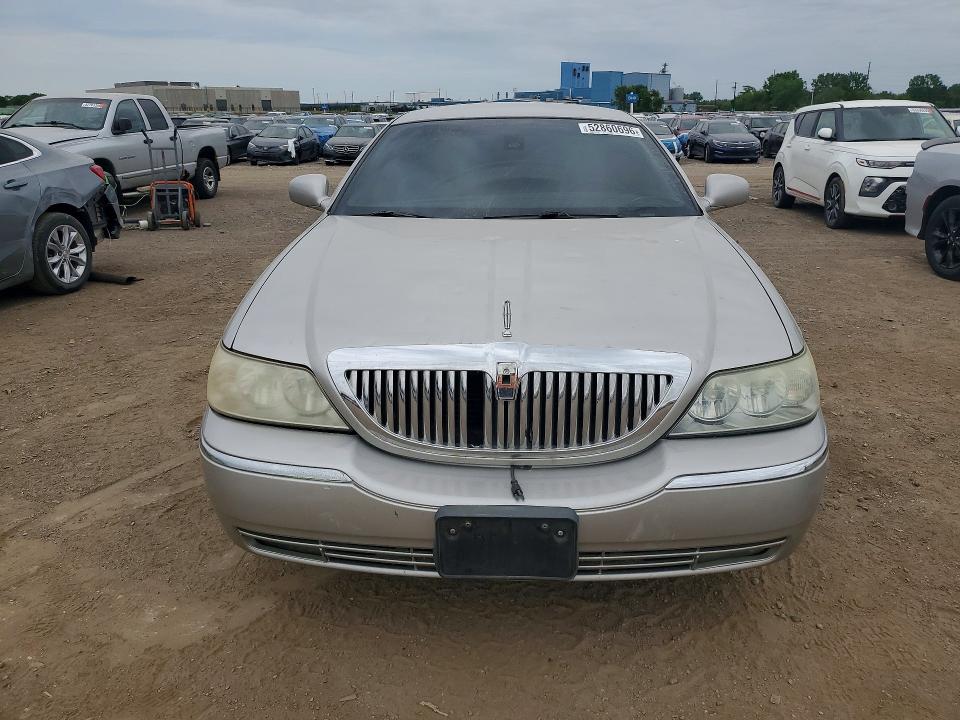 Aukcja sprzedaży 2003 Lincoln Town Car, vin: 1LNHM83WX3Y626677, numer aukcji: 52860696