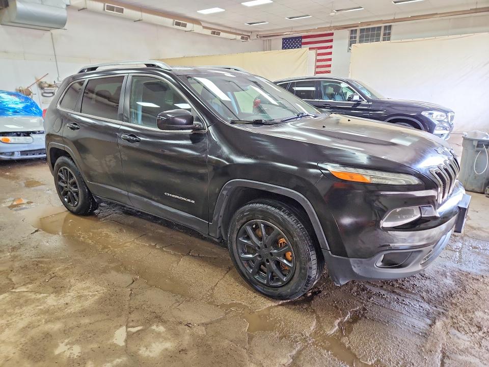 2017 Jeep Cherokee მანქანა იყიდება აუქციონზე, vin: 1C4PJMCS5HW608234, აუქციონის ნომერი: 52372646