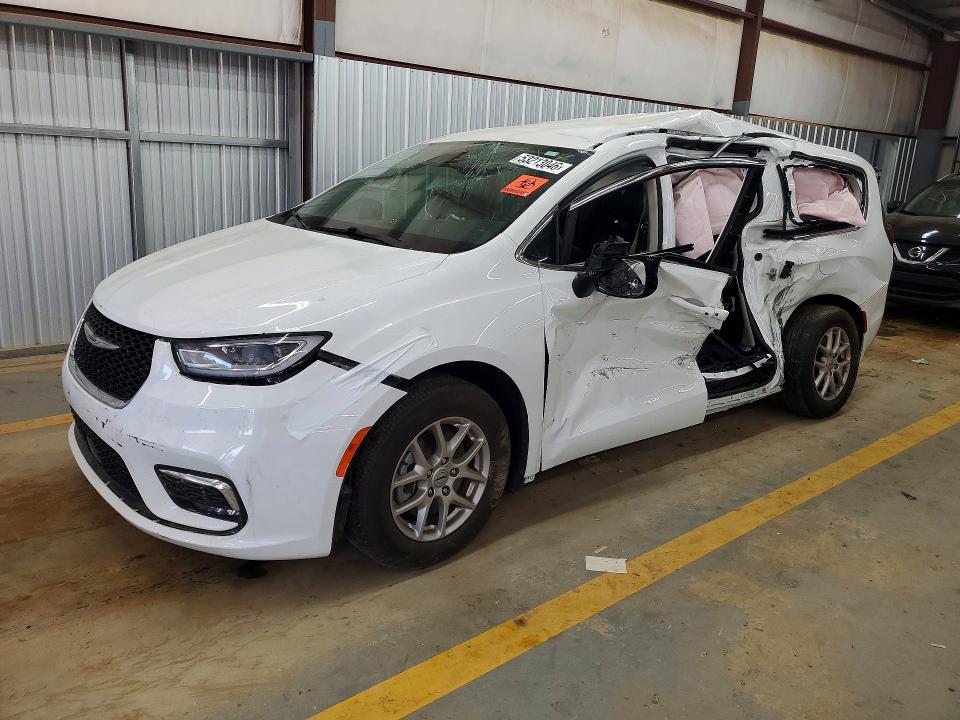 Auction sale of the 2024 Chrysler Pacifica, vin: 2C4RC1BG4RR119137, lot number: 53213046
