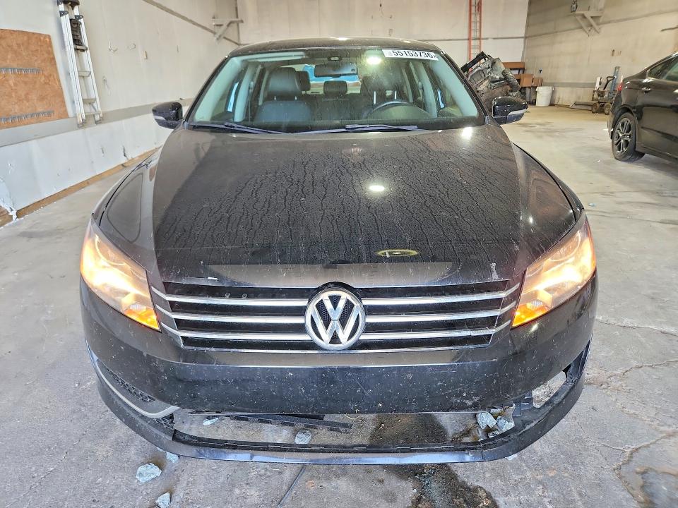 55153736 :رقم المزاد ، 1VWBS7A36EC053647 vin ، 2014 Volkswagen Passat مزاد بيع