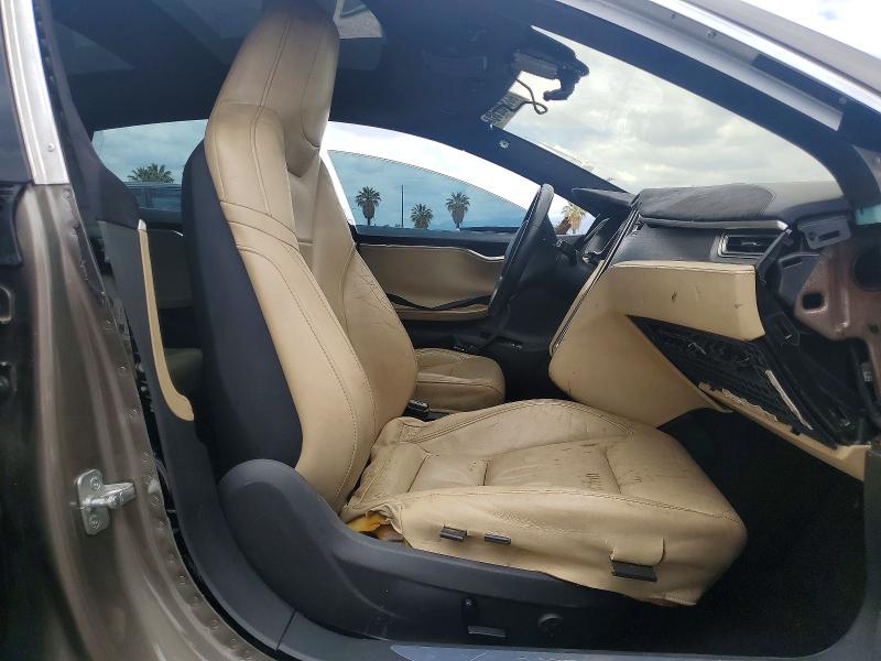 Auction sale of the 2016 Tesla Model S, vin: 5YJSA1E20GF123881, lot number: 55376016