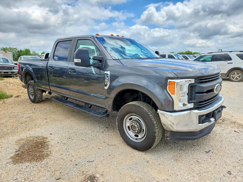 54201146 :رقم المزاد ، 1FT8W3BT2KEC44930 vin ، 2019 Ford F350 مزاد بيع