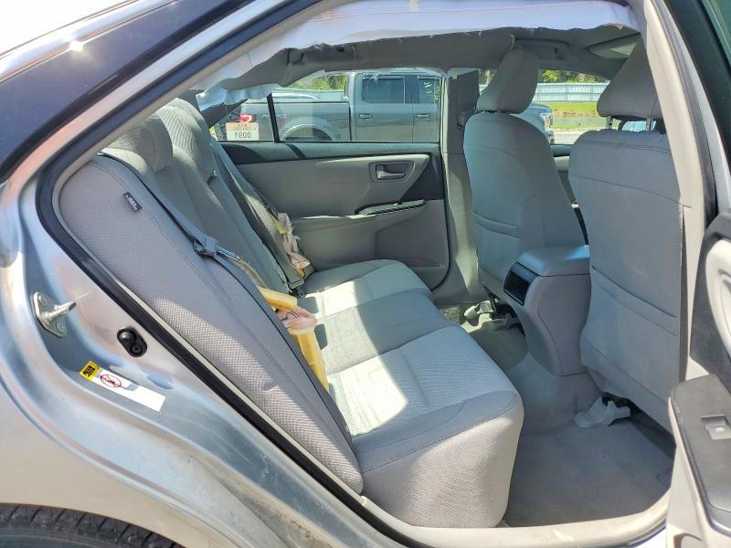 52207556 :رقم المزاد ، 4T4BF1FK3FR493519 vin ، 2015 Toyota Camry مزاد بيع