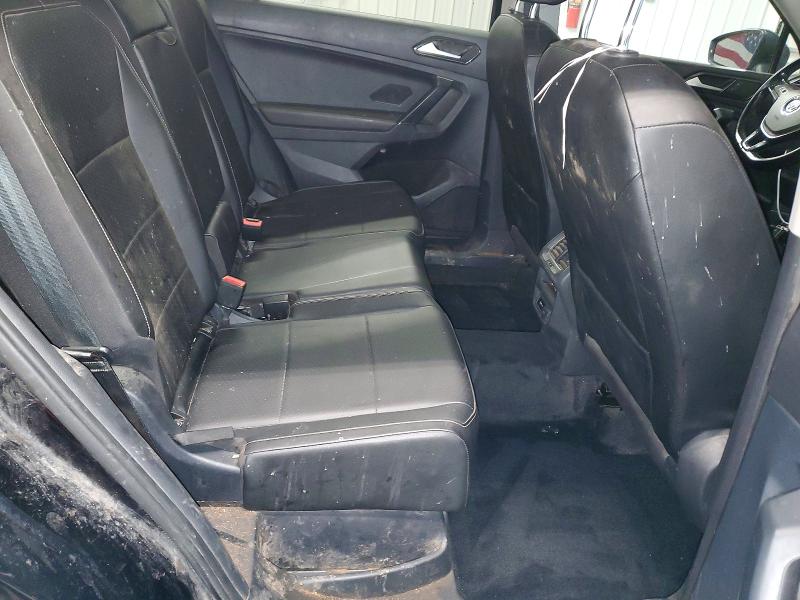 52775636 :رقم المزاد ، 3VV2B7AX8JM145004 vin ، 2018 Volkswagen Tiguan مزاد بيع