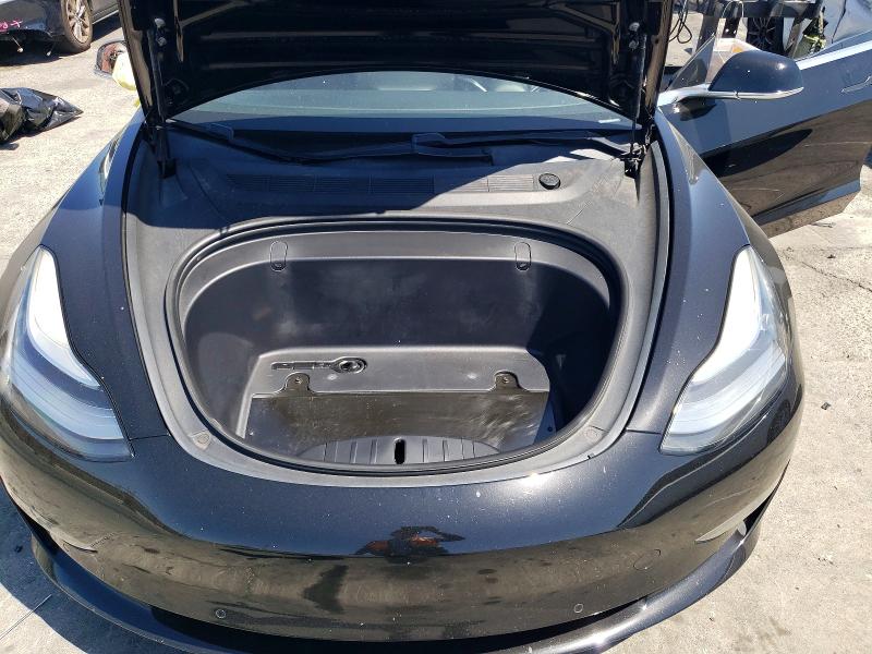 52902826 :رقم المزاد ، 5YJ3E1EA1KF305078 vin ، 2019 Tesla Model 3 مزاد بيع
