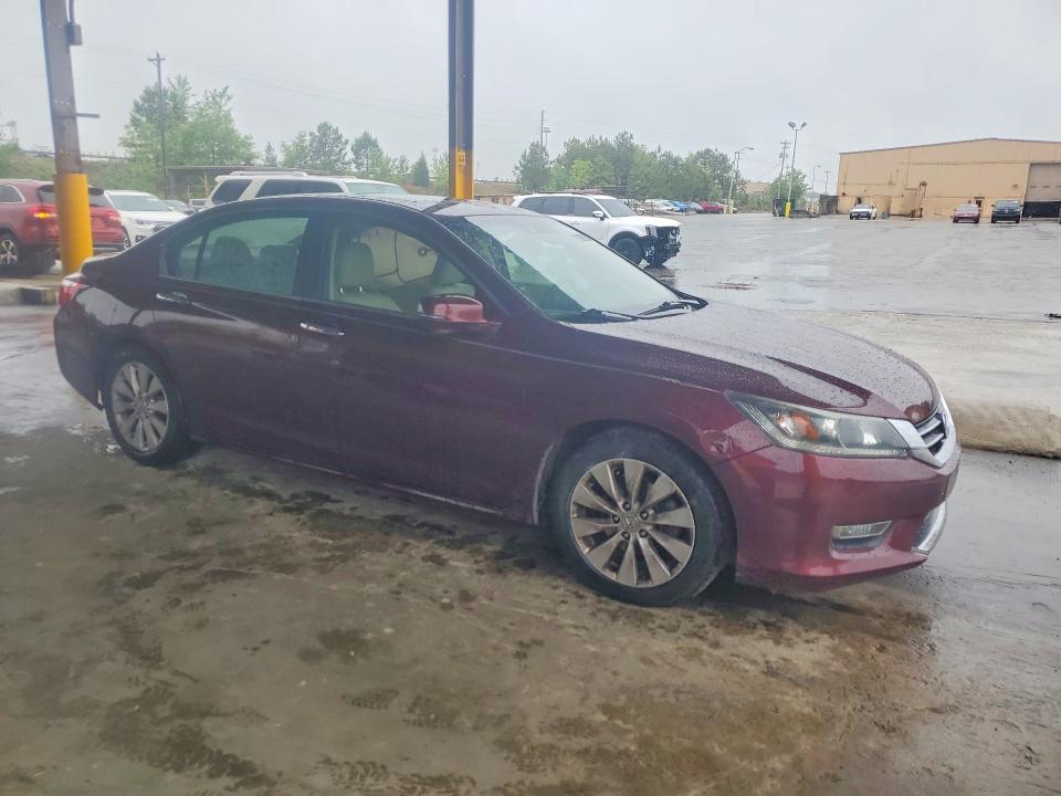 52609306 :رقم المزاد ، 1HGCR2F80DA107207 vin ، 2013 Honda Accord مزاد بيع