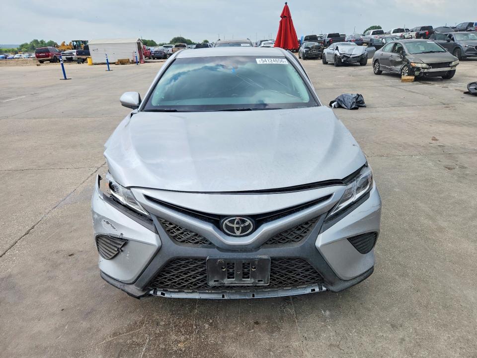 Продаж на аукціоні авто 2018 Toyota Camry, vin: 4T1B11HK7JU130896, номер лоту: 54124656