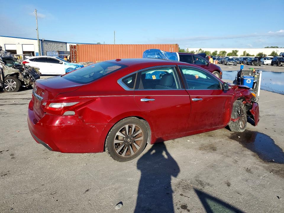 Продаж на аукціоні авто 2018 Nissan Altima, vin: 1N4AL3AP6JC156896, номер лоту: 53377106