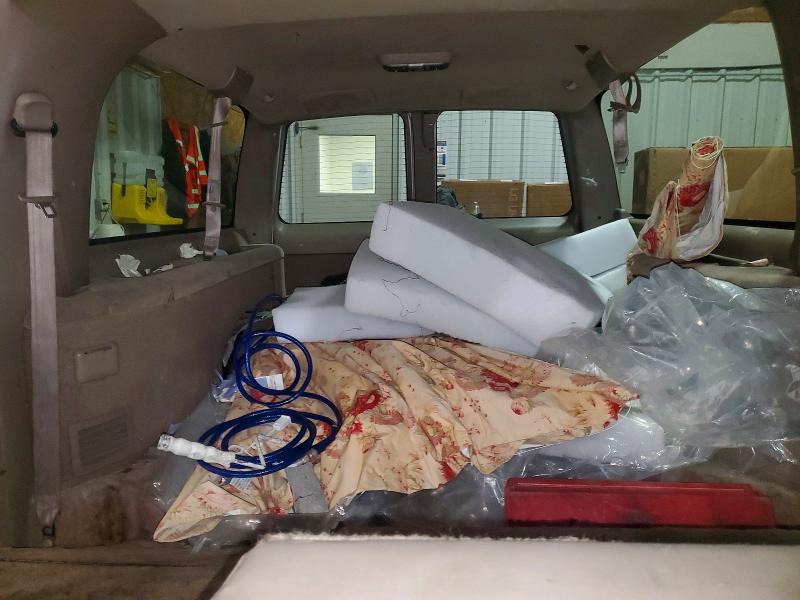 54837986 :رقم المزاد ، 3GKFK16R4TG517936 vin ، 1996 Gmc Suburban مزاد بيع