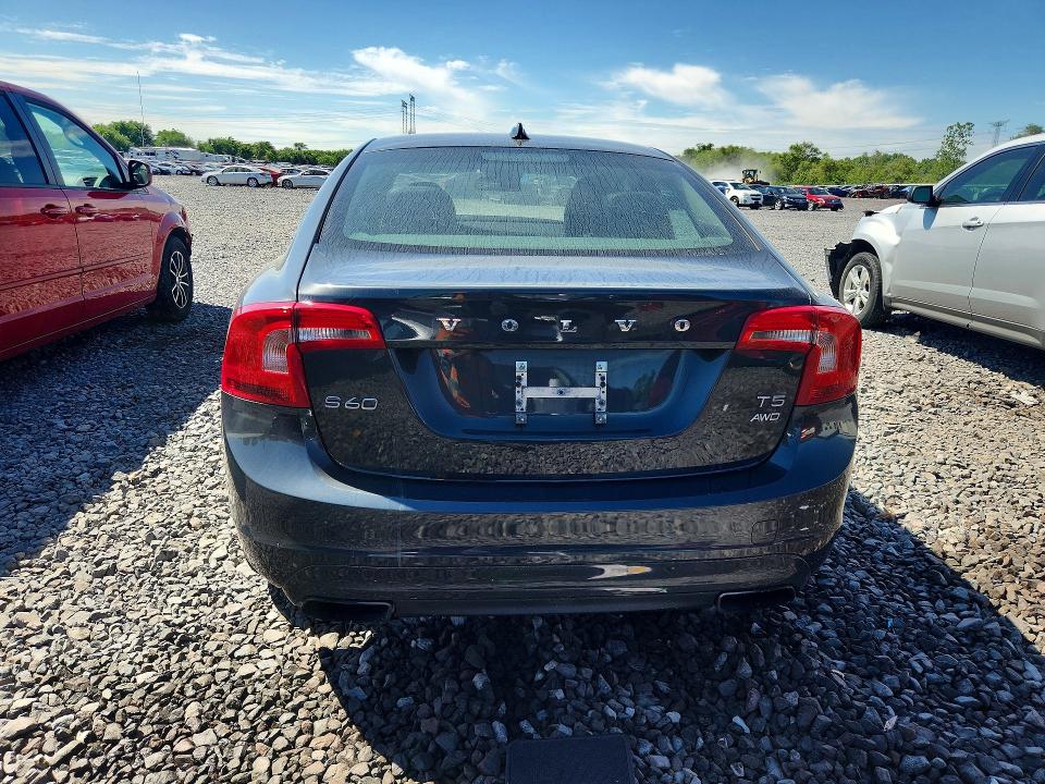 54706856 :رقم المزاد ، YV1612TB1F1309070 vin ، 2015 Volvo S60 مزاد بيع