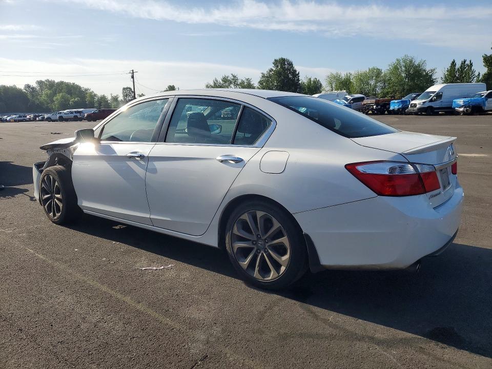 55028016 :رقم المزاد ، 1HGCR2F59FA048215 vin ، 2015 Honda Accord مزاد بيع