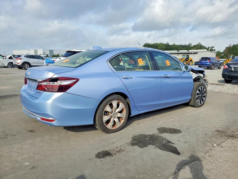 54616586 :رقم المزاد ، JHMCR6F56HC007858 vin ، 2017 Honda Accord مزاد بيع