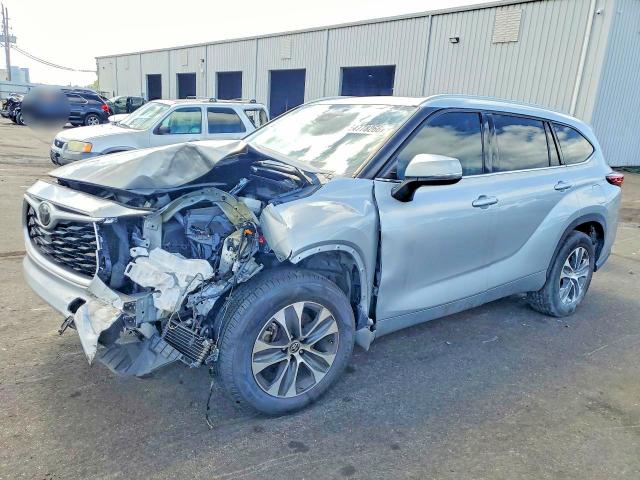 Продажа на аукционе авто 2020 Toyota Highlander, vin: 5TDGZRAH6LS503885, номер лота: 54778266