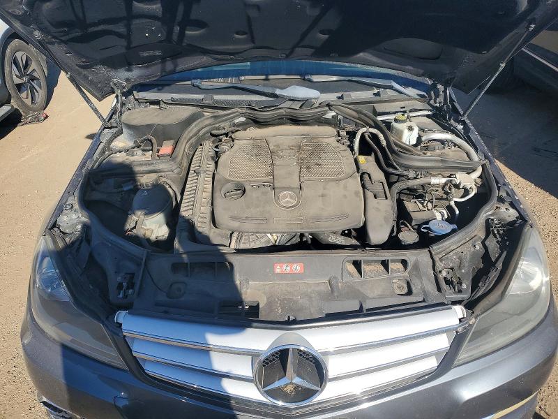 2013 Mercedes-benz C მანქანა იყიდება აუქციონზე, vin: WDDGF8AB3DR273209, აუქციონის ნომერი: 52554366