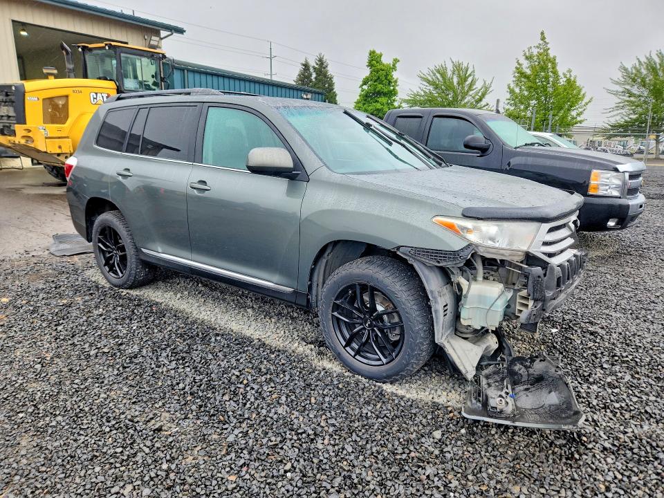 2013 Toyota Highlander მანქანა იყიდება აუქციონზე, vin: 5TDBK3EH0DS273249, აუქციონის ნომერი: 55380946