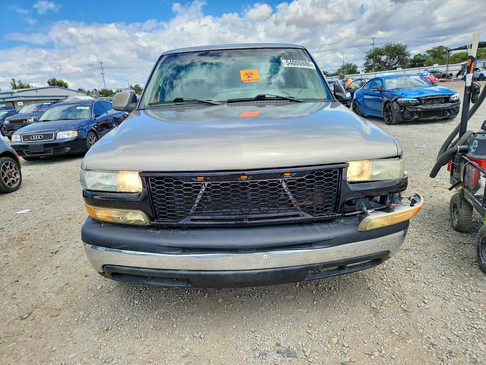 2002 Chevrolet Silverado მანქანა იყიდება აუქციონზე, vin: 2GCEC19TX21106348, აუქციონის ნომერი: 54000886