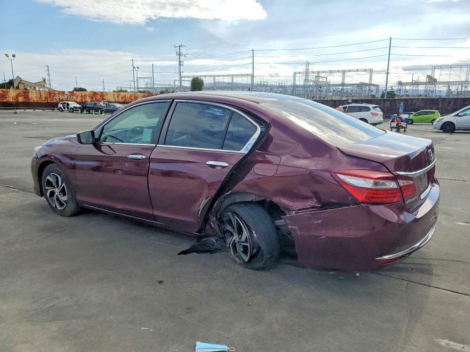52736616 :رقم المزاد ، 1HGCR2F35HA266945 vin ، 2017 Honda Accord مزاد بيع