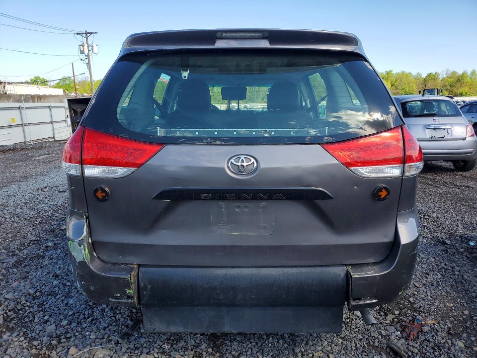 2014 Toyota Sienna მანქანა იყიდება აუქციონზე, vin: 5TDZK3DC5ES433874, აუქციონის ნომერი: 52905186