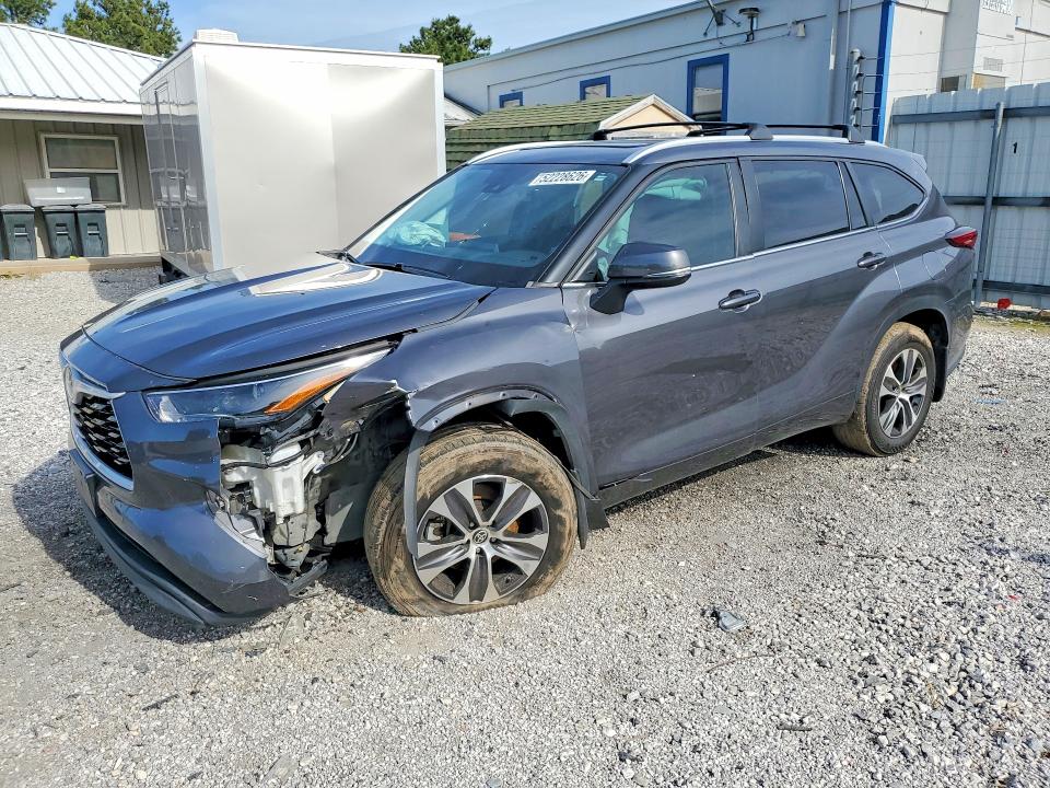 Продажа на аукционе авто 2023 Toyota Highlander, vin: 5TDKDRAH9PS024262, номер лота: 52228626