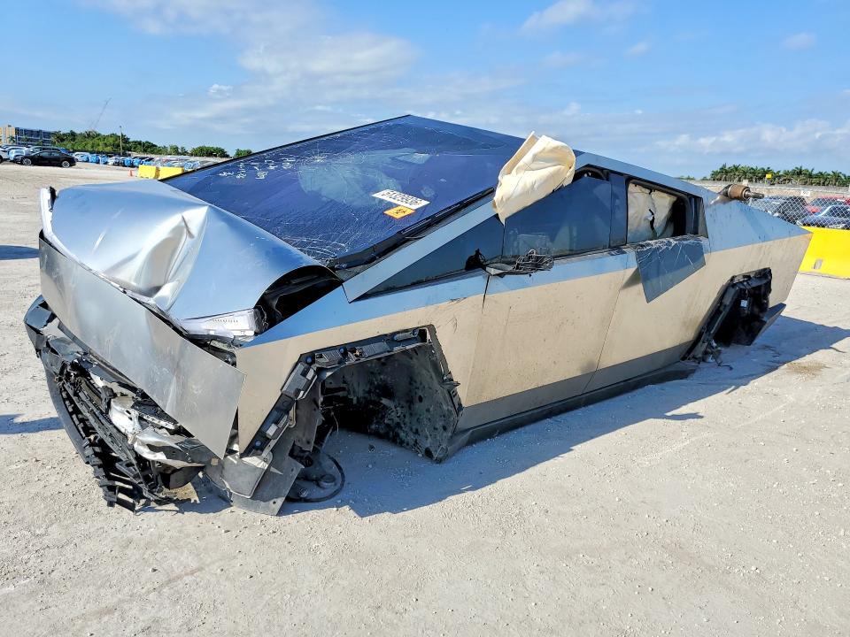 Продажа на аукционе авто 2024 Tesla Cybertruck, vin: 7G2CEHED4RA014209, номер лота: 51329936