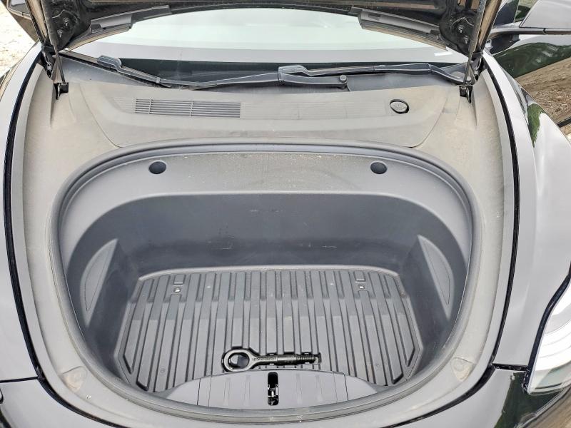 52654696 :رقم المزاد ، 5YJ3E1EA1MF045915 vin ، 2021 Tesla Model 3 مزاد بيع