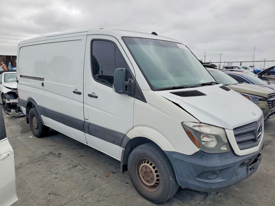 53546096 :رقم المزاد ، WD3PE7DC7FP149285 vin ، 2015 Mercedes-benz Sprinter مزاد بيع
