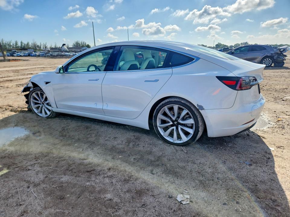 52714876 :رقم المزاد ، 5YJ3E1EB8LF640333 vin ، 2020 Tesla Model 3 مزاد بيع