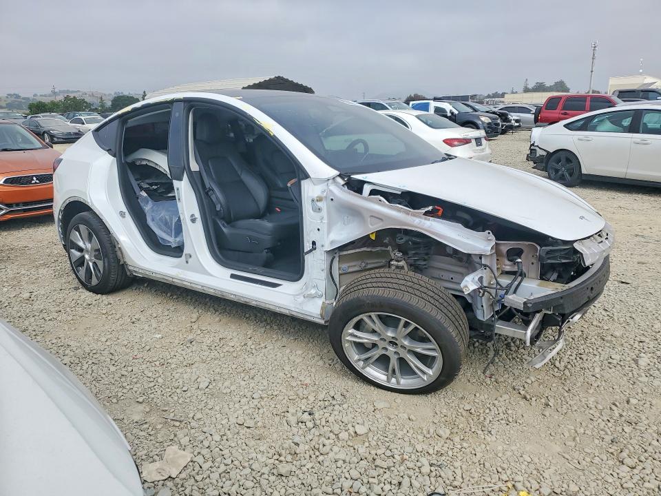 52068816 :رقم المزاد ، 7SAYGDEE5PF742399 vin ، 2023 Tesla Model Y مزاد بيع